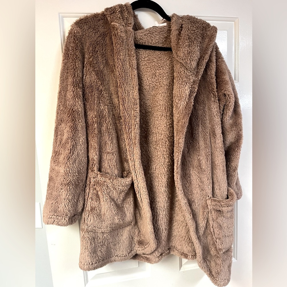 Warm cute sweater!! Plus size